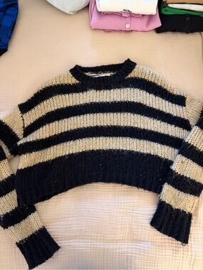 Bershka Black and Cream Striped Cropped Crew Sweater